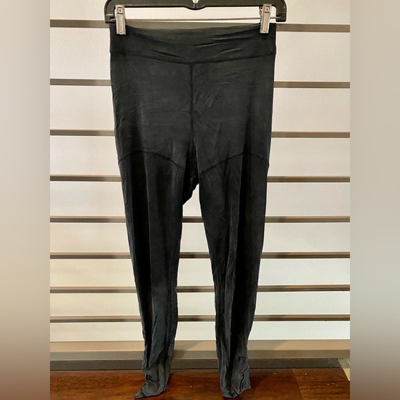 Lululemon Josei Tight *lululemon lab - Picture 1 of 4